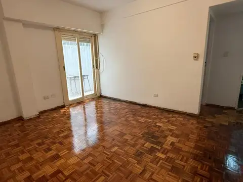 Vuelta De Obligado 2600, Piso 1