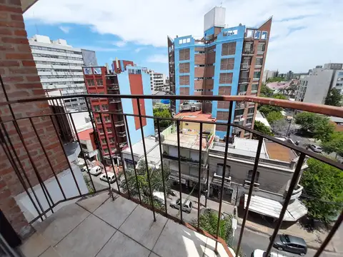 Departamento mono ambiente con balcón en Venta - Morón