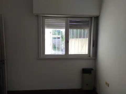 Depto Tipo Casa 4 ambientes con 1 baño