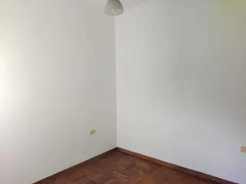 Depto Tipo Casa en Venta 40 años