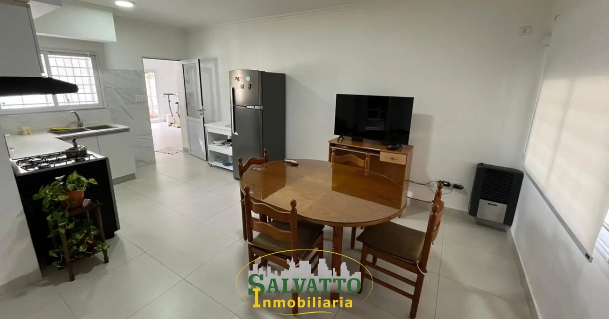 Chalet 3 ambientes reciclado en Punta Mogotes