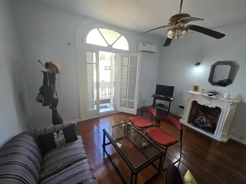 Depto Tipo Casa en Venta de 5 ambientes