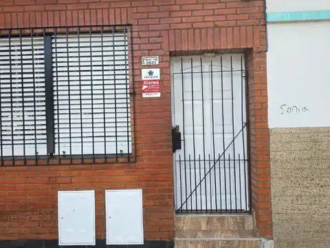 Depto Tipo Casa 3 ambientes con 1 baño