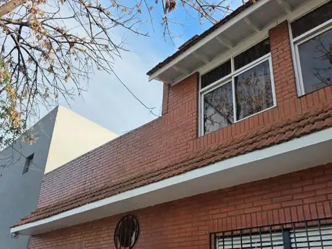 Depto Tipo Casa en Venta en Villa Pueyrredon, USD 219.000