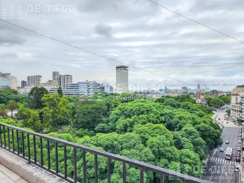 Venta Departamento 3 ambientes con vista a plaza San Martin, Retiro, Con Renta