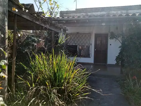 CASA Y DEPTOS A TERMINAR, IDEAL RENTA