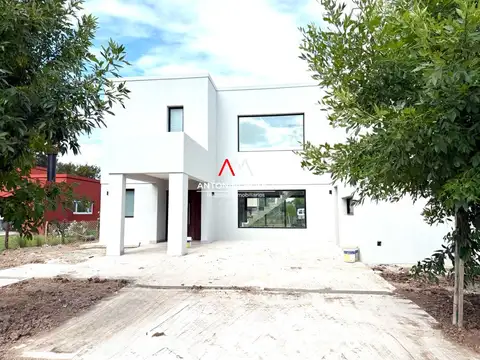 Casa en Venta en Altos De Campo Grande, USD 430.000