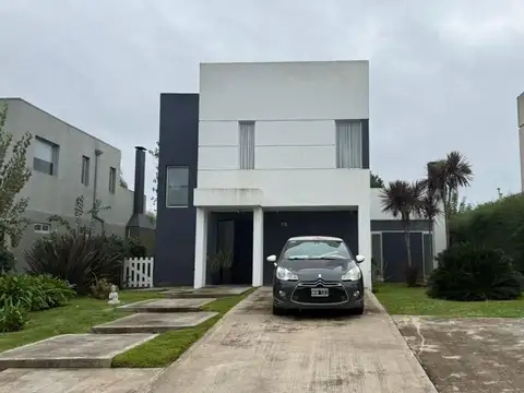 Avenida Gutiérrez - Hudson 4000