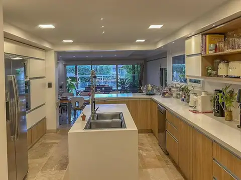 Casa en Venta en Boating Club, USD 2.200.000