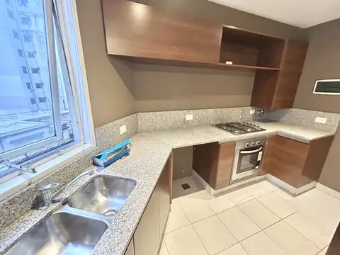 MODERNO 2 AMB CON BALCON: BAÑO Y TOILETTE - EDIF. PILETA + SUM