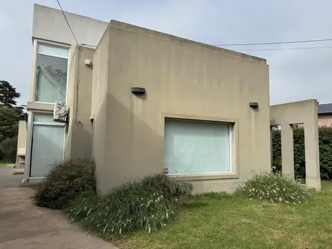 Av. Tres Picos 279, B8168 Sierra de la Ventana, Provincia de Buenos Aires,