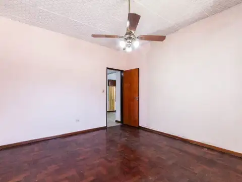 Casa 2 ambientes con 1 baño