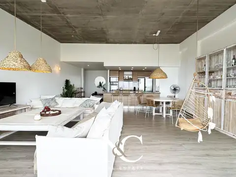 North Beach, Villa 5