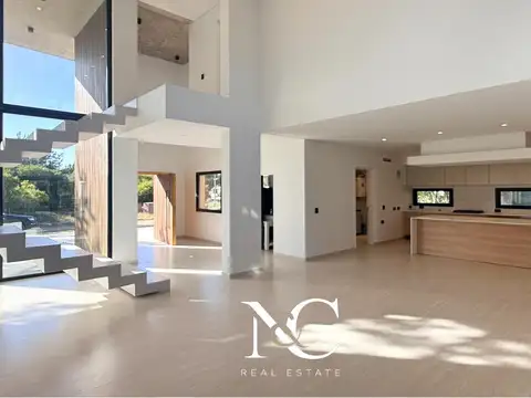 Casa en Venta en Costa Esmeralda, USD 525.000