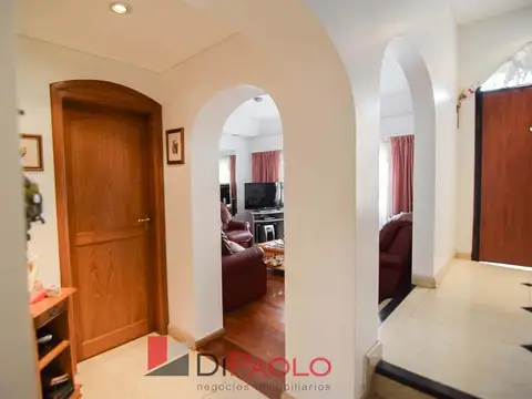 Depto Tipo Casa en Venta de 4 ambientes