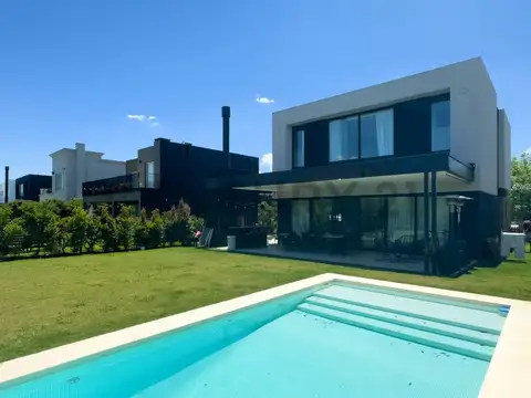 Castaños 100