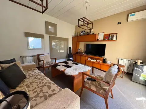 Casa en Venta en Villa Elisa, USD 160.000