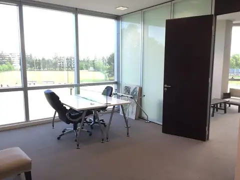 Office Quatro 100