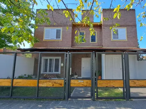 Casa con piscina en Santo Tomé – Excelente ubicación