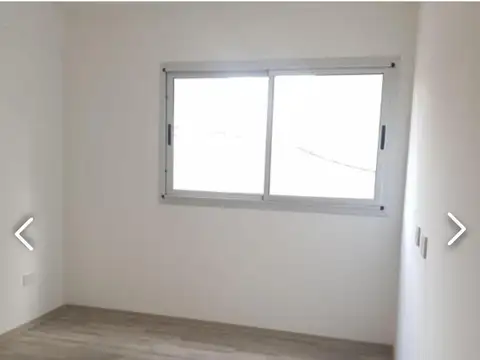 DEPARTAMENTO DOS AMBIENTES CON BALCON EN LINIERS