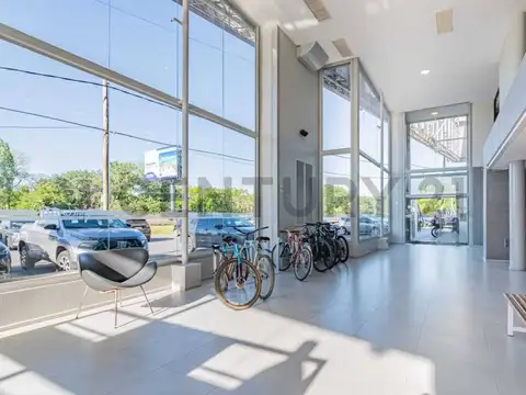 492 esquina Camino Parque Centenario , Piso 0