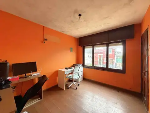 Venta Casa 2 Dormitorios Cochera Patio en La Union