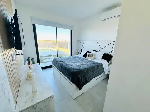 Casa en Venta en Guillermo E Hudson, USD 298.000