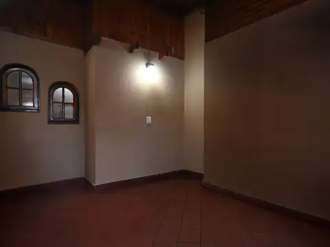 LOCALES + DEPARTAMENTO EN VENTA (PABLO NOGUES)