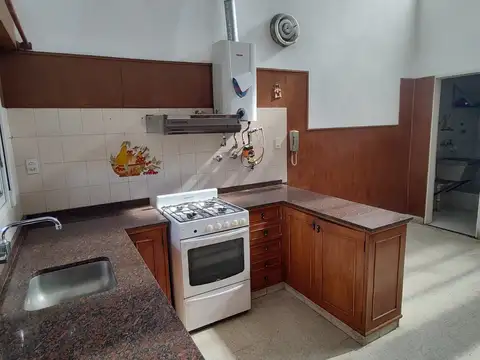 Av Pres Jose E Uriburu 1700, Piso 01