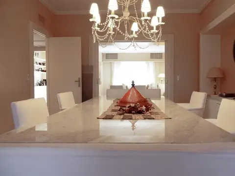 Venta departamento 4 dormitorios reciclado de autor zona centro  