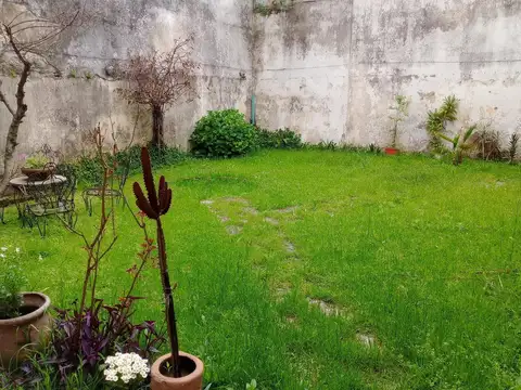 Ensenada 100, Piso 1°