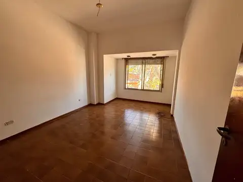 Depto Tipo Casa en Venta en Bernal, USD 90.000