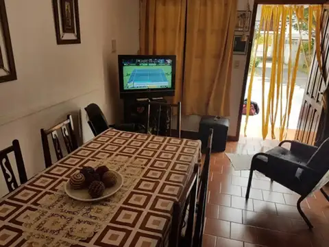 Casa 3 ambientes con 2 baños