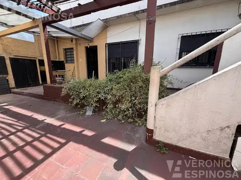 Casa de cinco ambientes en venta,  Haedo Norte