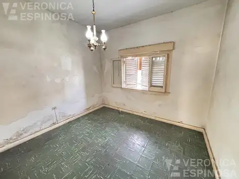 Casa de cinco ambientes en venta,  Haedo Norte