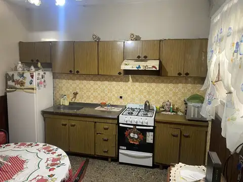 Casa 4 ambientes con 1 baño