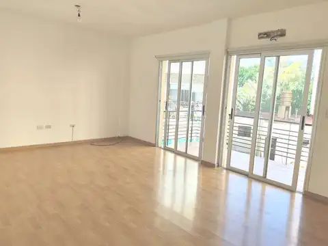 Departamento en Alquiler en Parque Centenario, $ 650.000