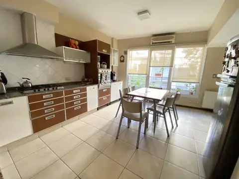 Departamento en Venta con 2 cocheras