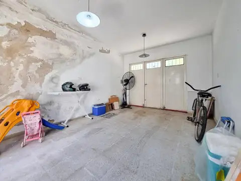 Casa 5 ambientes con 1 baño