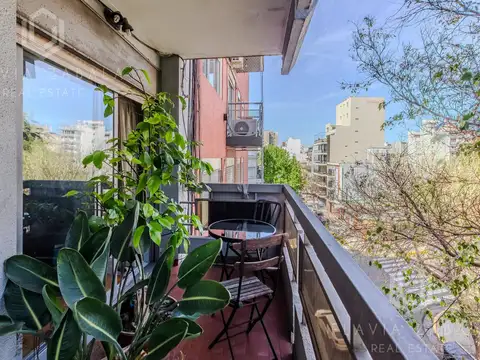 Venta departamento tres ambientes con balcón en Almagro