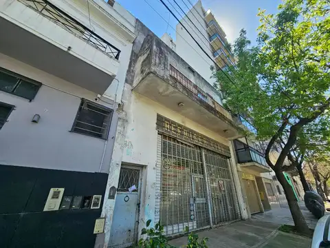 LOCAL CON VIVIENDA VENTA SAN CRISTOBAL.COCHERA