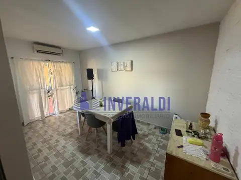 Casa 3 ambientes con 2 baños