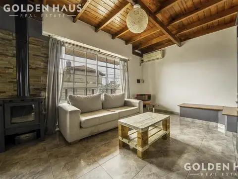 Depto Tipo Casa en Venta con 1 cocheras