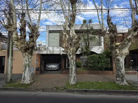 CASA 7 AMBIENTES VENTA CIUDADELA PARQUE QUINCHO