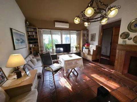 Casa 7 ambientes con 3 baños