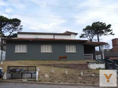 Avenida 4 e/ Paseo 108 y Paseo 109
