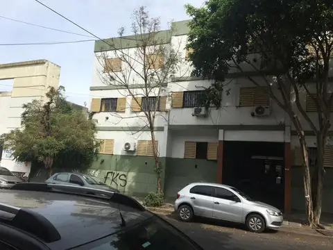 25 De Mayo 500, Piso 1