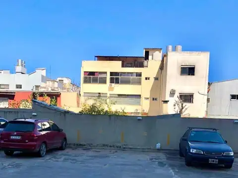 ALQUILER COCHERA EN SAN MIGUEL - EDIFICIO ISA IX