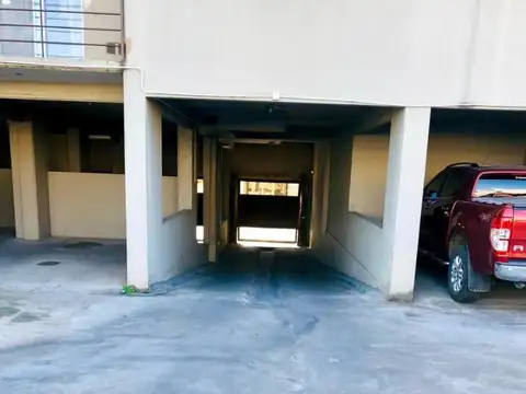 ALQUILER COCHERA EN SAN MIGUEL - EDIFICIO ISA IX