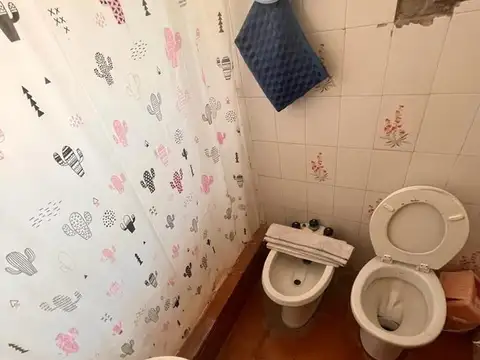 Casa 5 ambientes con 3 baños